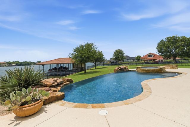 1604 Catalina Bay Court, Granbury, TX 76048