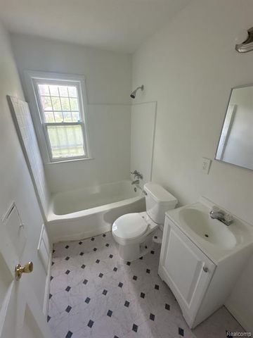 19437 Ferguson Street, Detroit, MI 48235