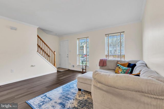 189 SHREWSBURY CT, Pennington, NJ 08534