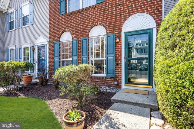 189 SHREWSBURY CT, Pennington, NJ 08534