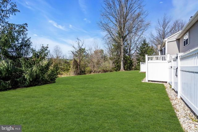 189 SHREWSBURY CT, Pennington, NJ 08534