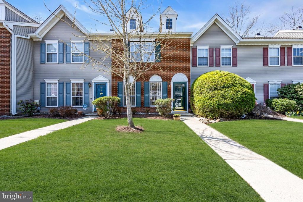 189 SHREWSBURY CT, Pennington, NJ 08534