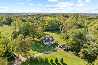 810 Gilliland Rd, Louisville, KY 40245