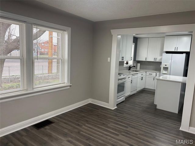 2555 Telegraph Road, Mehlville, MO 63125