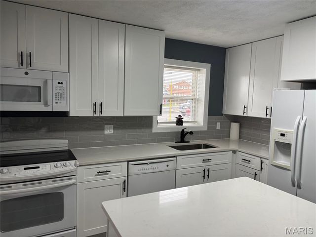 2555 Telegraph Road, Mehlville, MO 63125