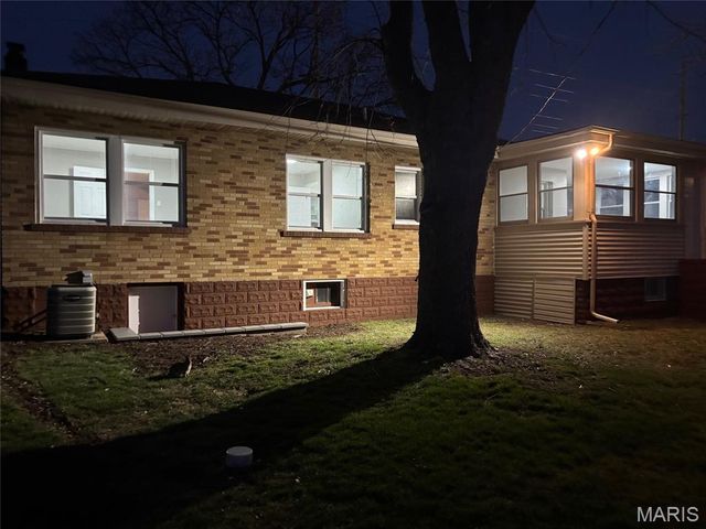 2555 Telegraph Road, Mehlville, MO 63125