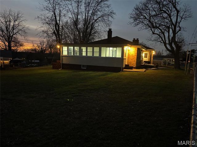 2555 Telegraph Road, Mehlville, MO 63125