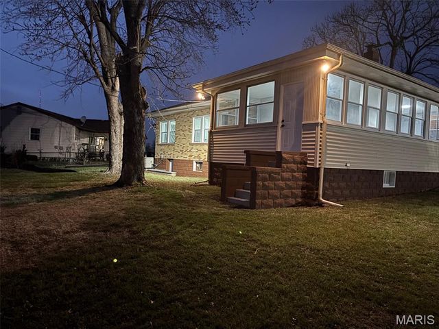 2555 Telegraph Road, Mehlville, MO 63125