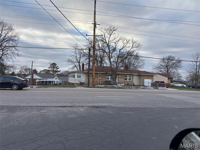 2555 Telegraph Road, Mehlville, MO 63125