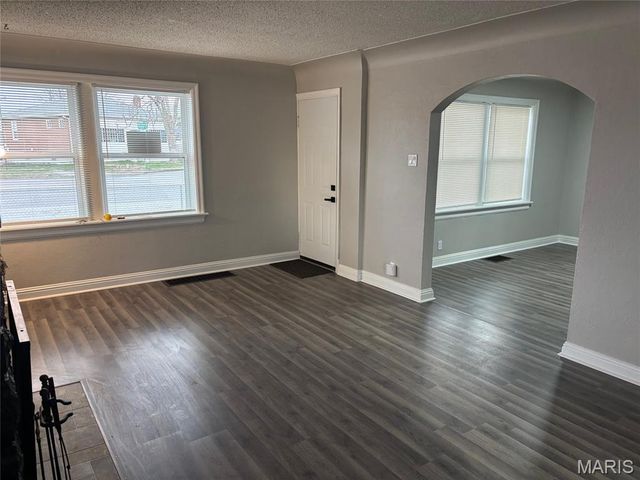 2555 Telegraph Road, Mehlville, MO 63125