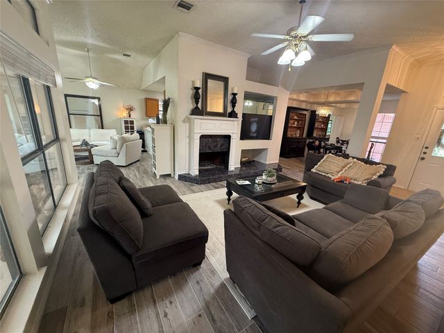521 Post Oak Road, Grapevine, TX 76051