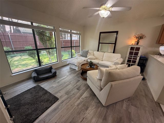 521 Post Oak Road, Grapevine, TX 76051