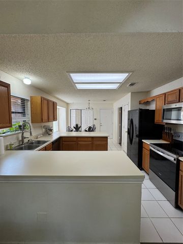 521 Post Oak Road, Grapevine, TX 76051