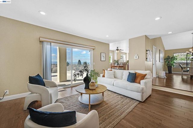 43583 Southerland Way, Fremont, CA 94539