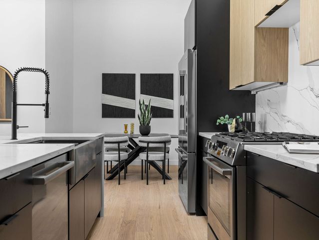 22 High Street PH13, Boston, MA 02122