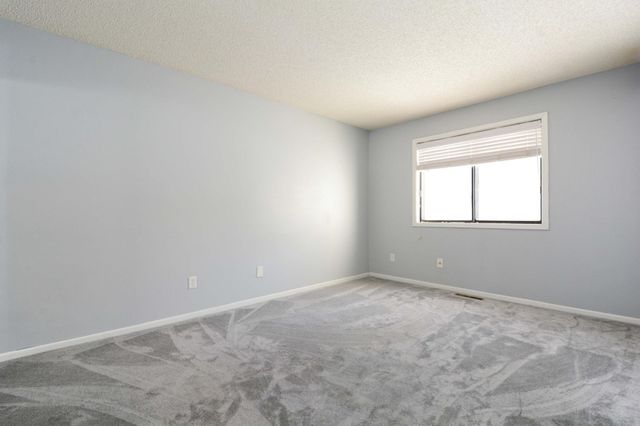 2076 Pathways Drive 1, Saint Paul, MN 55119