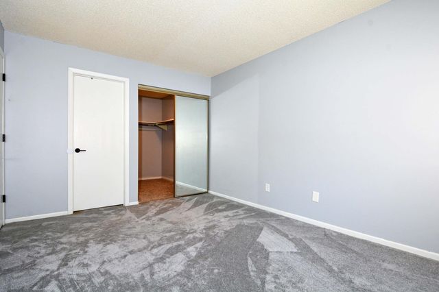 2076 Pathways Drive 1, Saint Paul, MN 55119