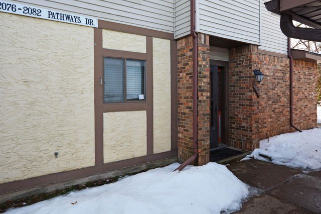 2076 Pathways Drive 1, Saint Paul, MN 55119