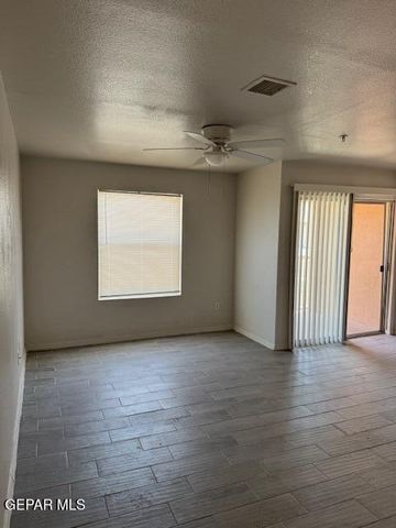 6027 BROOK HOLLOW Drive 2001, El Paso, TX 79925