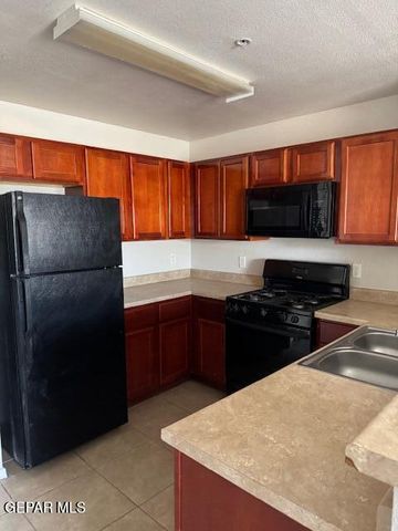 6027 BROOK HOLLOW Drive 2001, El Paso, TX 79925