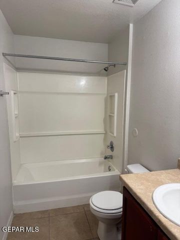 6027 BROOK HOLLOW Drive 2001, El Paso, TX 79925