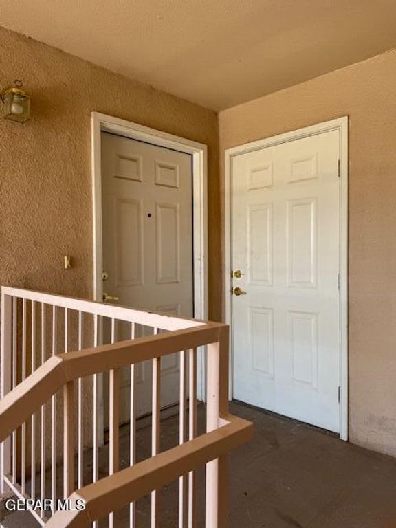 6027 BROOK HOLLOW Drive 2001, El Paso, TX 79925