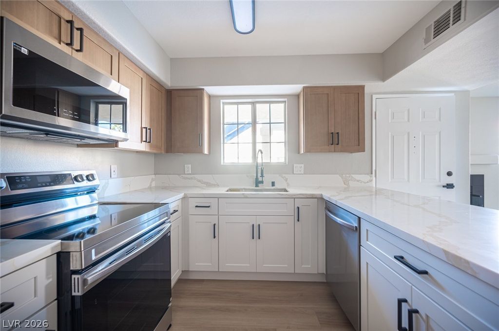 Image 1 of property listing at 2725 South Nellis Boulevard 1169, Las Vegas, NV 89121