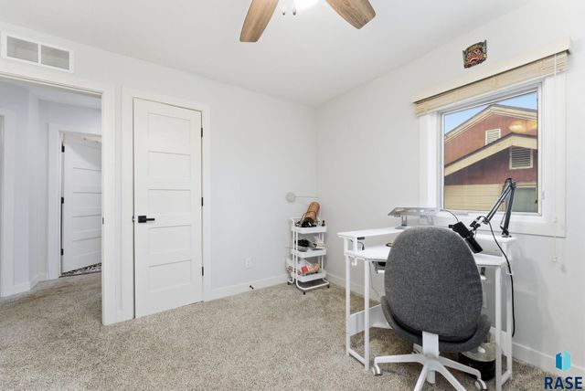 117 N Covell Ave Avenue, Sioux Falls, SD 57104