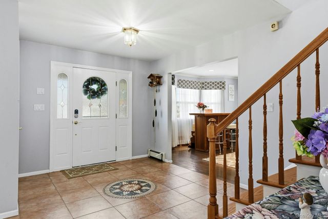 35 Dennis Lane, Bethpage, NY 11714
