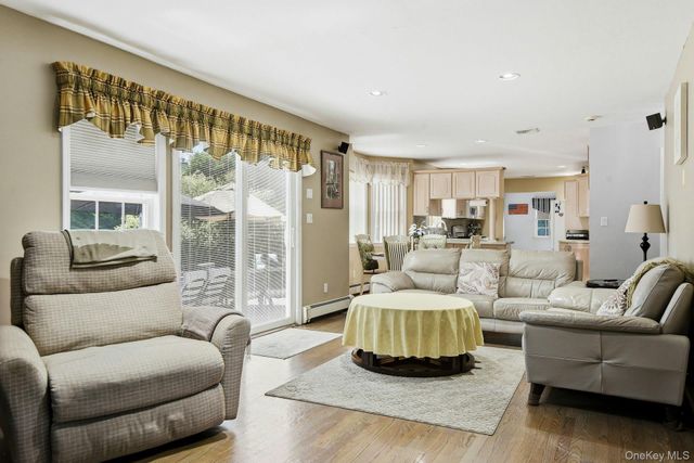 35 Dennis Lane, Bethpage, NY 11714