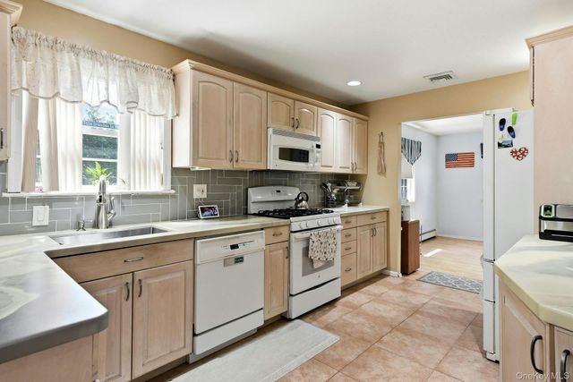 35 Dennis Lane, Bethpage, NY 11714