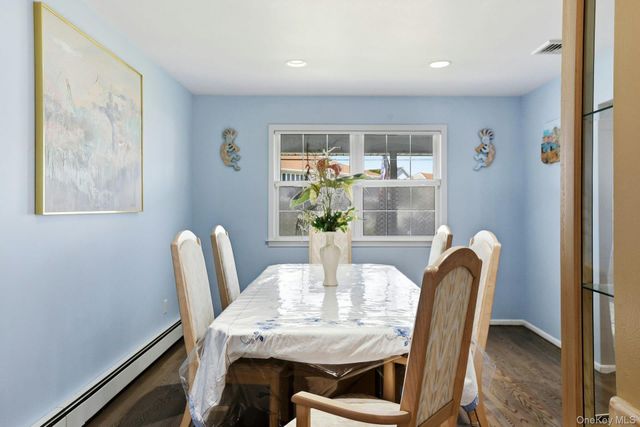 35 Dennis Lane, Bethpage, NY 11714