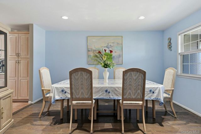 35 Dennis Lane, Bethpage, NY 11714
