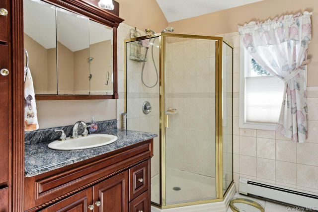 35 Dennis Lane, Bethpage, NY 11714