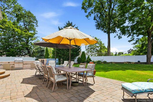 35 Dennis Lane, Bethpage, NY 11714