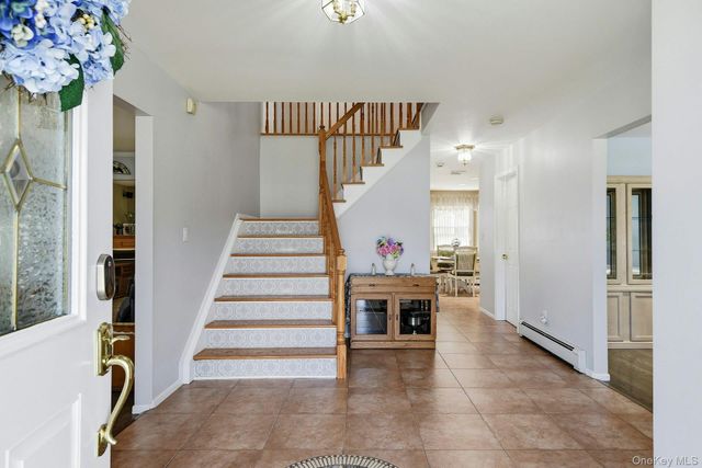 35 Dennis Lane, Bethpage, NY 11714