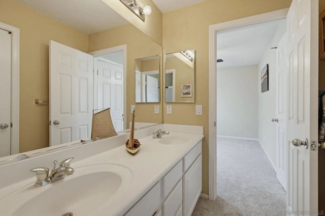866 Yosemite Dr, Chula Vista, CA 91914