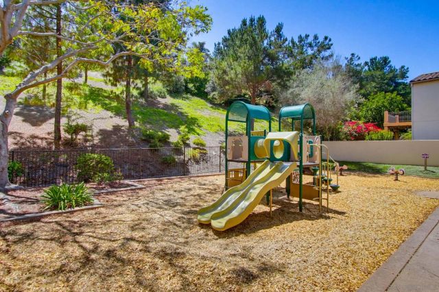 866 Yosemite Dr, Chula Vista, CA 91914