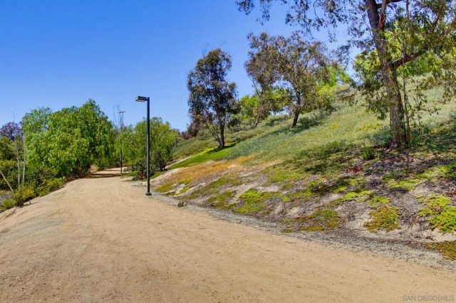 866 Yosemite Dr, Chula Vista, CA 91914