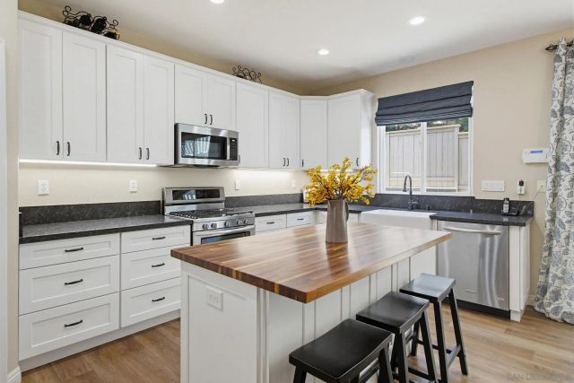866 Yosemite Dr, Chula Vista, CA 91914