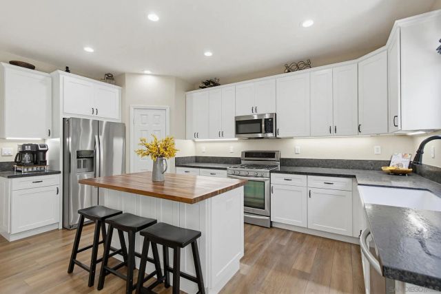 866 Yosemite Dr, Chula Vista, CA 91914