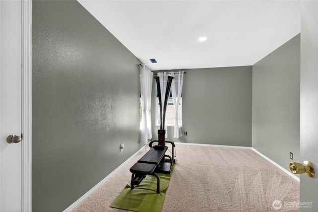 9511 186th St Ct E, Puyallup, WA 98375