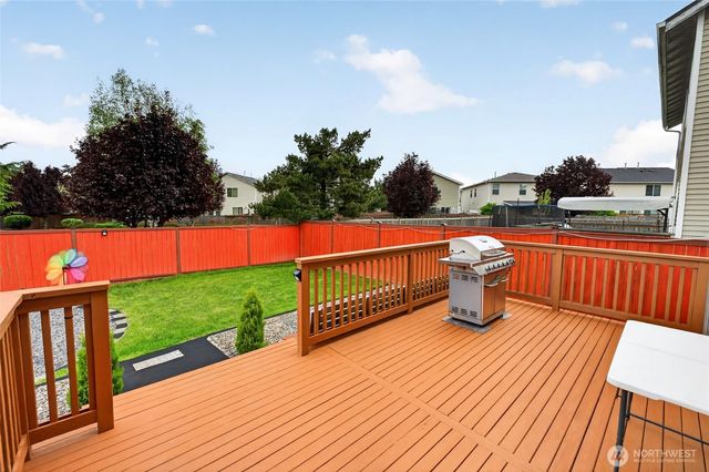 9511 186th St Ct E, Puyallup, WA 98375