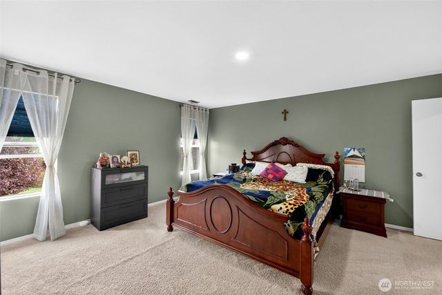 9511 186th St Ct E, Puyallup, WA 98375