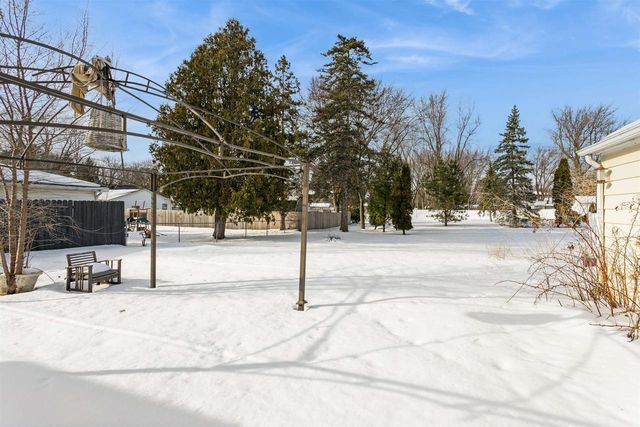 1426 E CALUMET STREET, Appleton, WI 54915