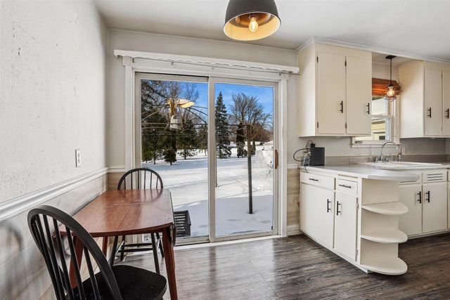 1426 E CALUMET STREET, Appleton, WI 54915