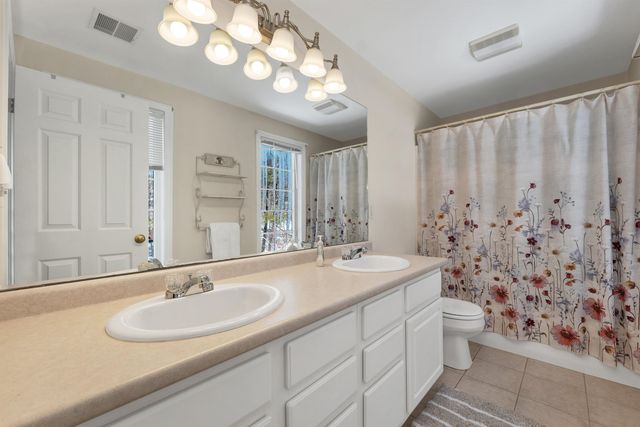 1 Ian's Way, Wolfeboro, NH 03894