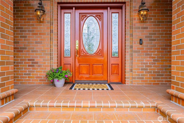 6125 Troon Lane SE, Olympia, WA 98501