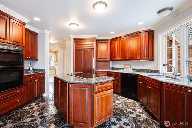 6125 Troon Lane SE, Olympia, WA 98501
