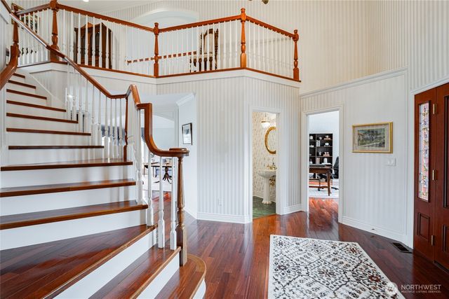 6125 Troon Lane SE, Olympia, WA 98501